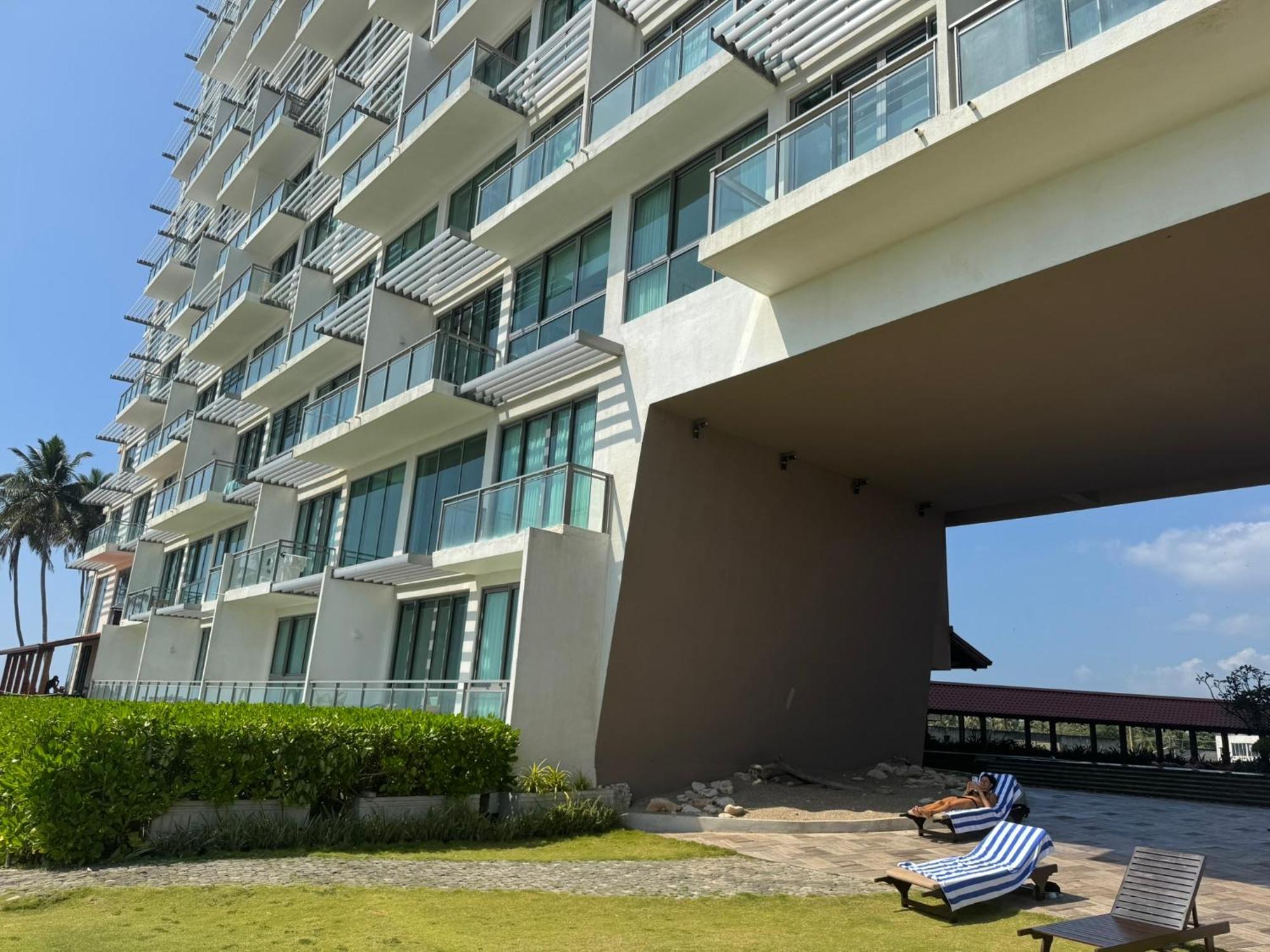 Oceanfront Galle Apartment L4-10 외부 사진